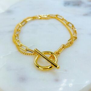 Elegant Gold Chain Bracelet